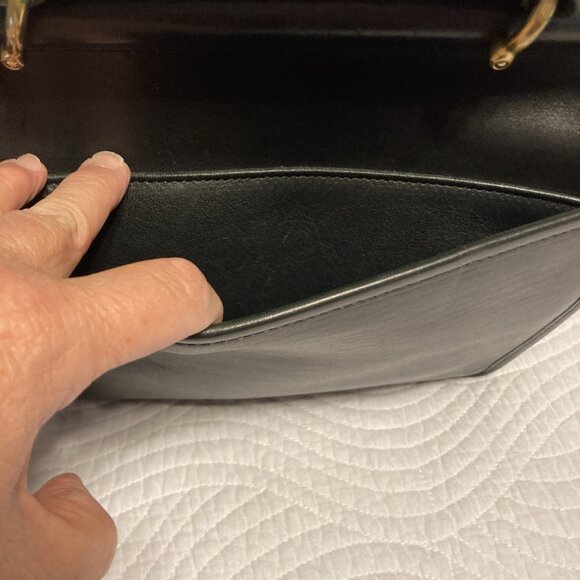 COACH Willis VTG Black Glove-Tanned Leather Brass Trim Crossbody Bag #9927 - Picture 9 of 16